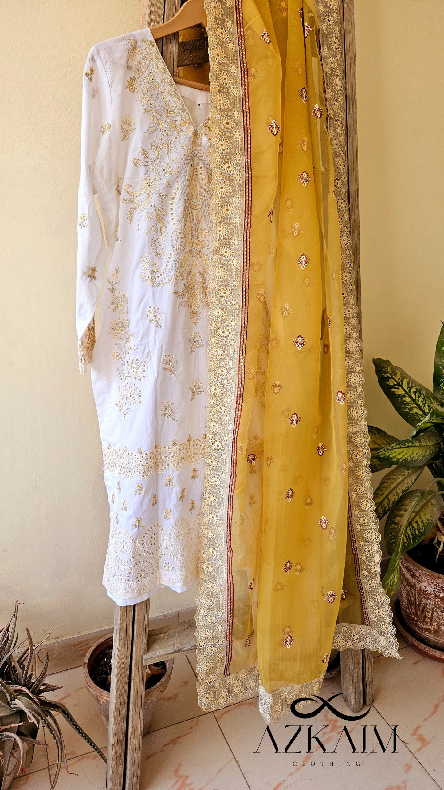 "Pure Elegance" Lawn Embroidered Dress - 3pcs
