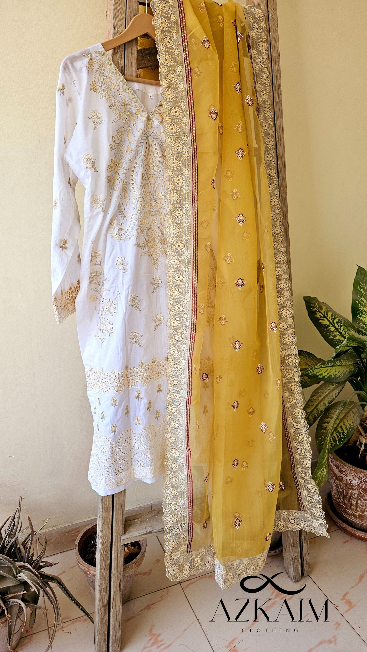 "Pure Elegance" Lawn Embroidered Dress - 3pcs
